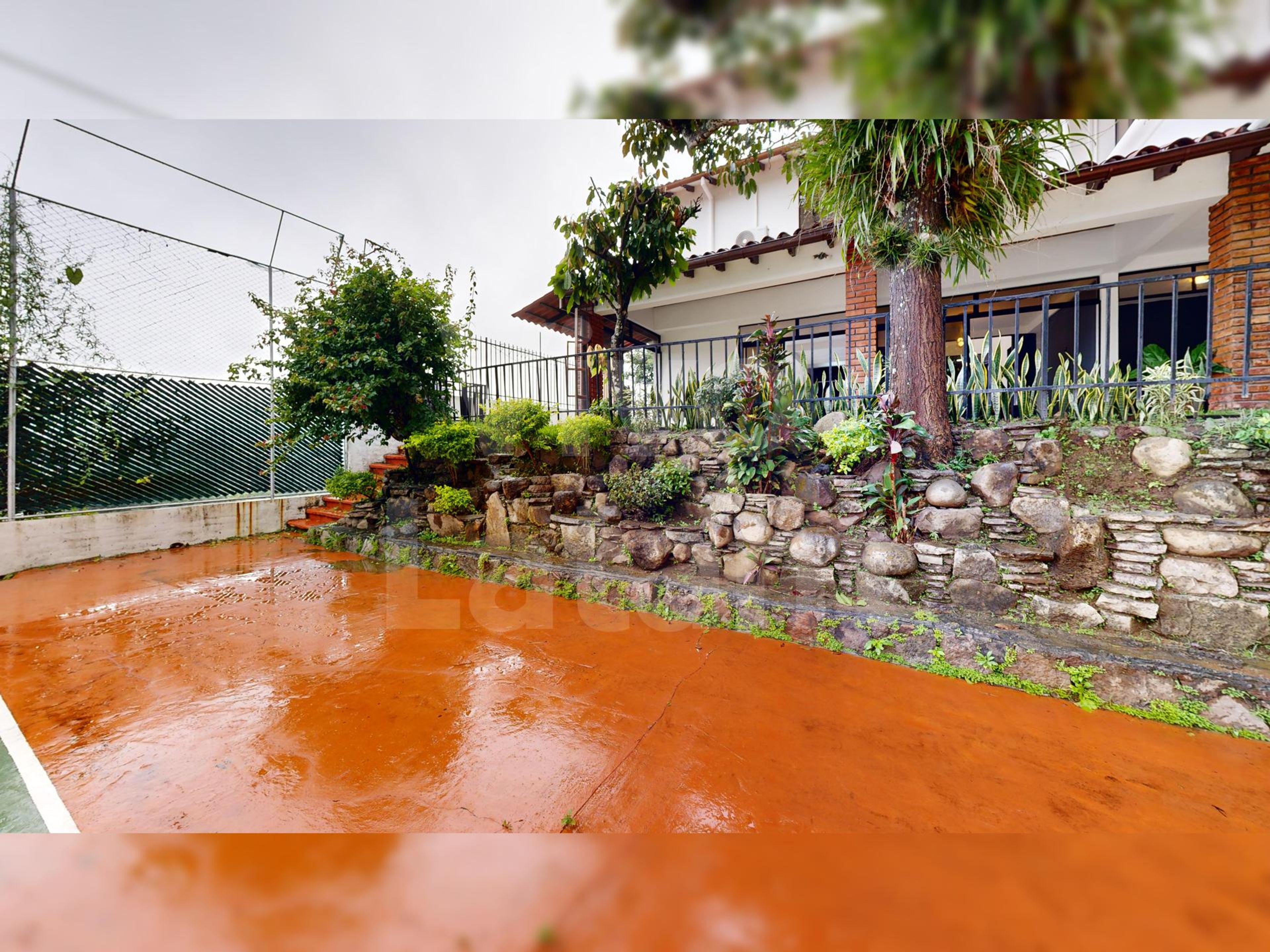 Casa en venta y alquiler en Lomas de Altamira