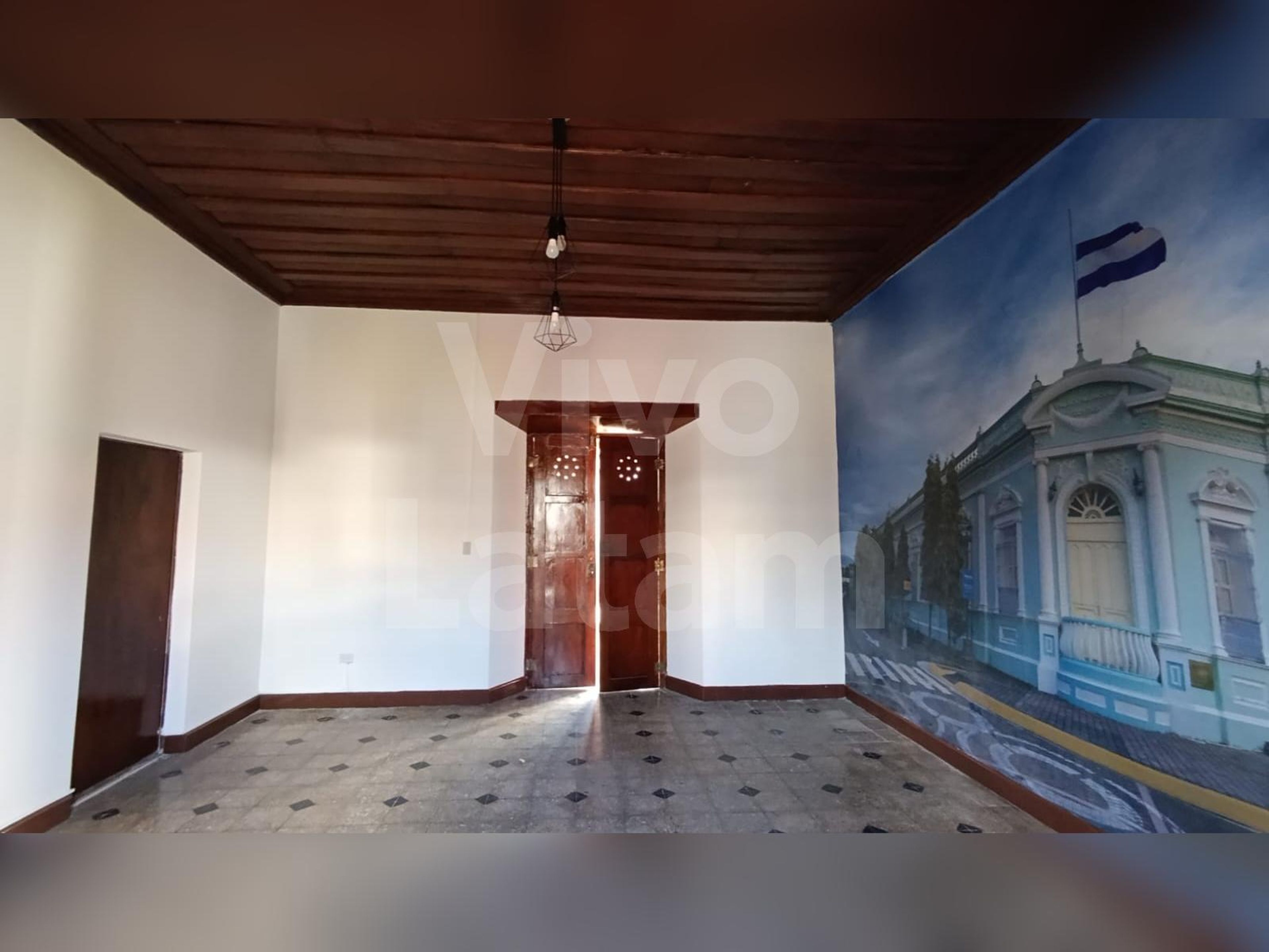 Casa en venta y alquiler en Santa Tecla
