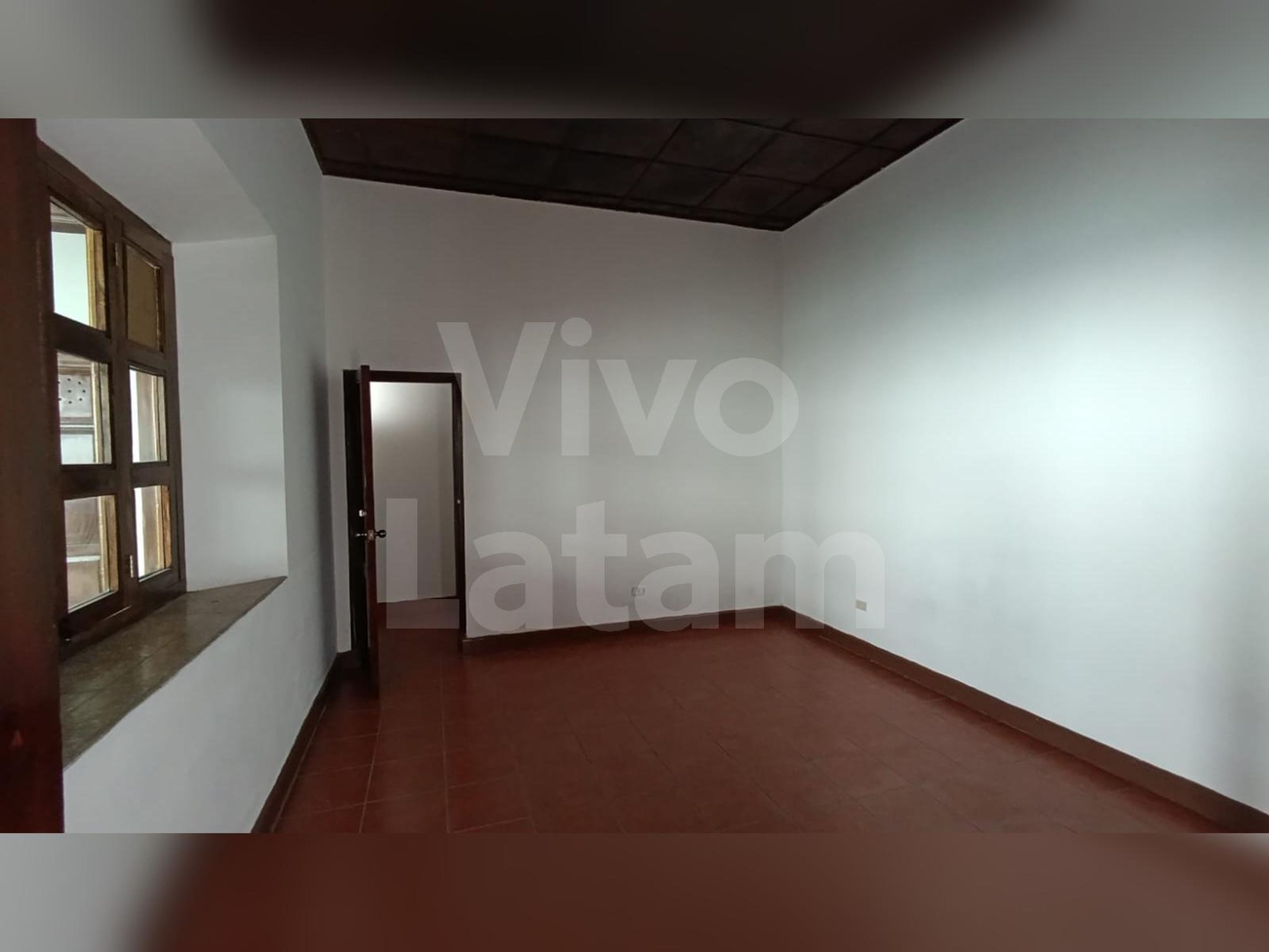 Casa en venta y alquiler en Santa Tecla
