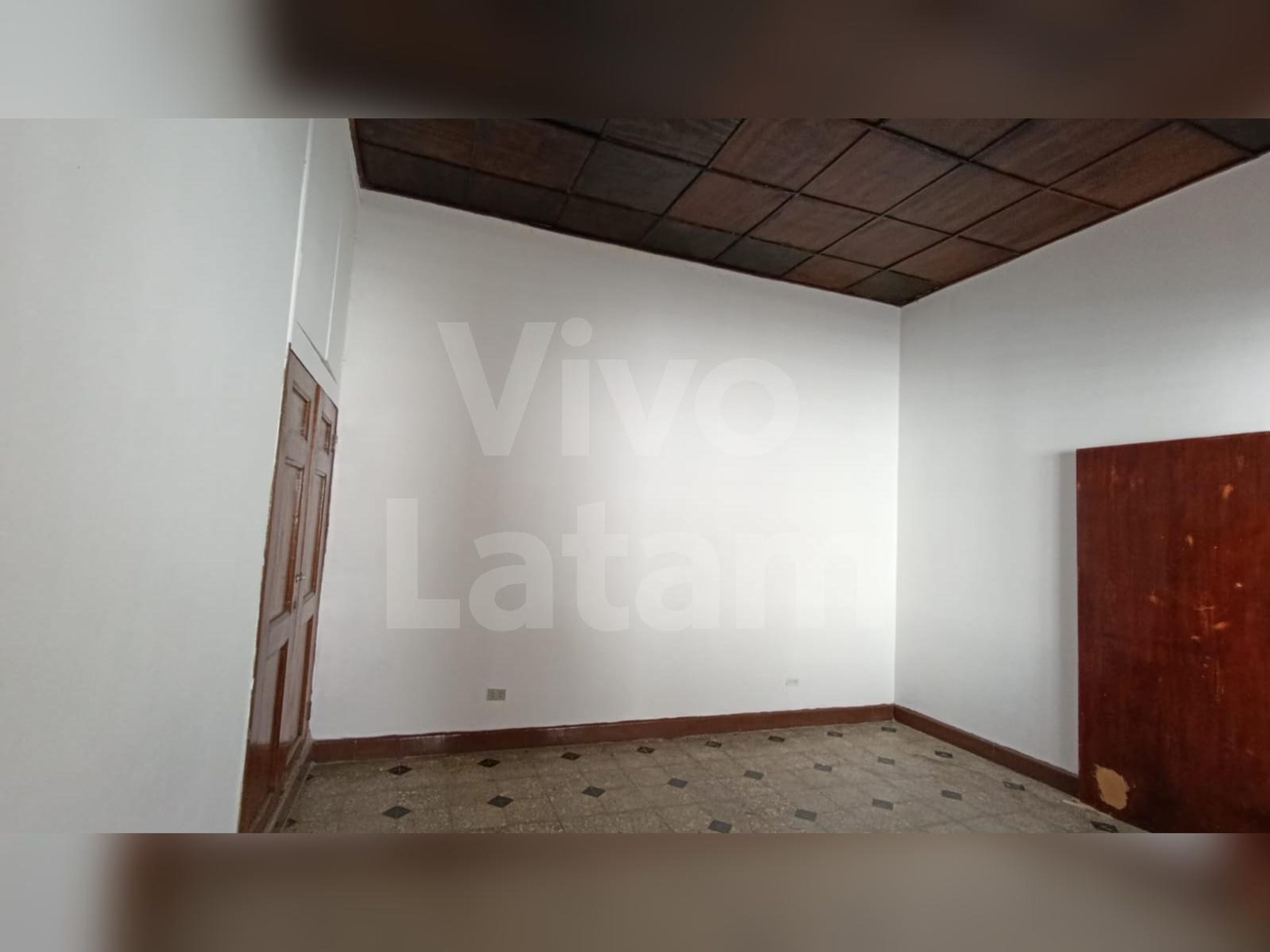 Casa en venta y alquiler en Santa Tecla