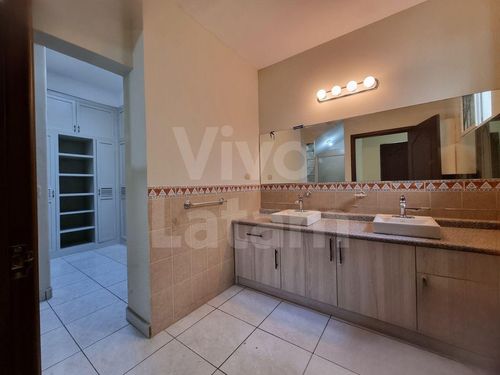 Home for sale in Santa Elena