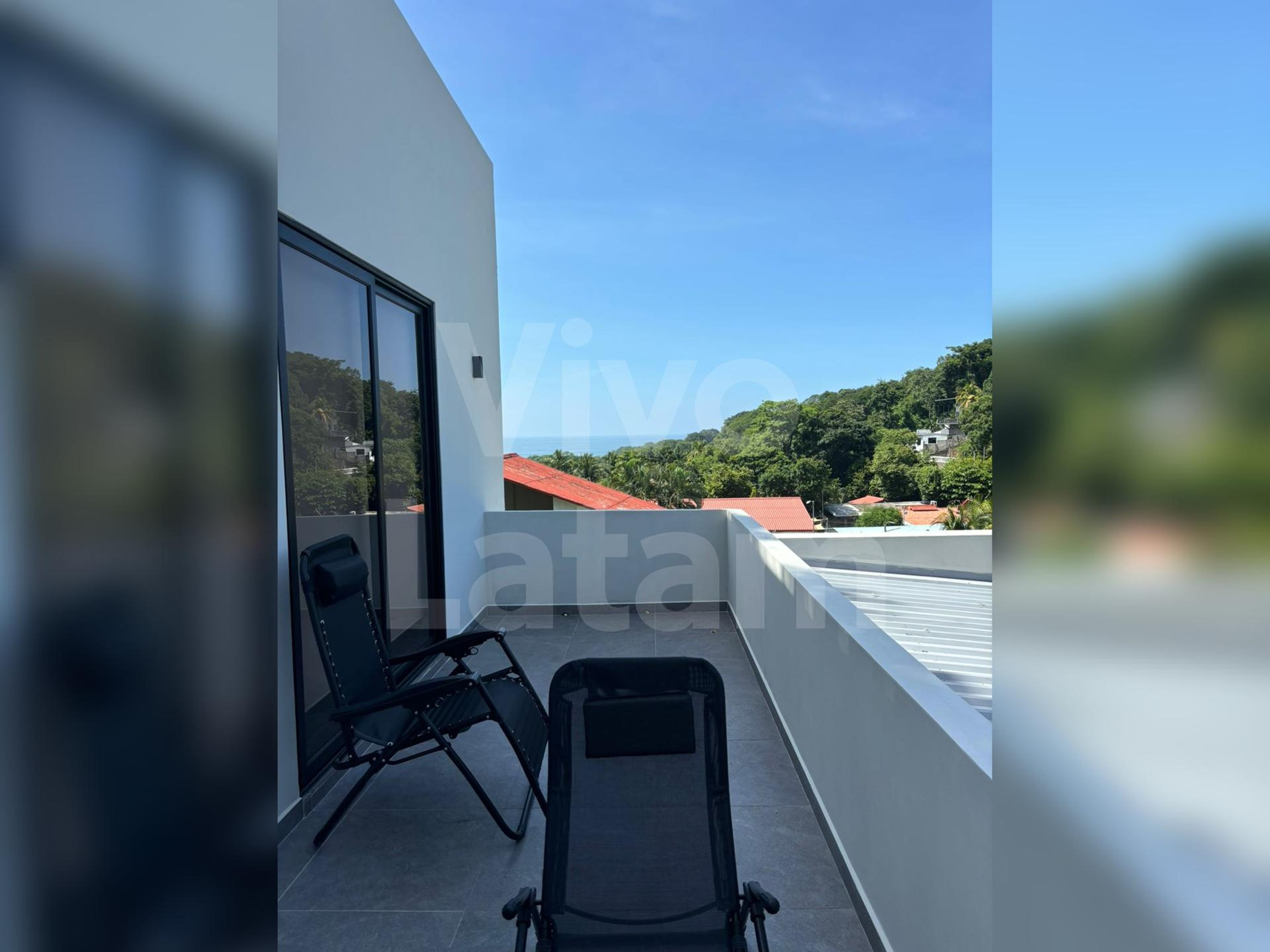 Beach home for sale in Atami