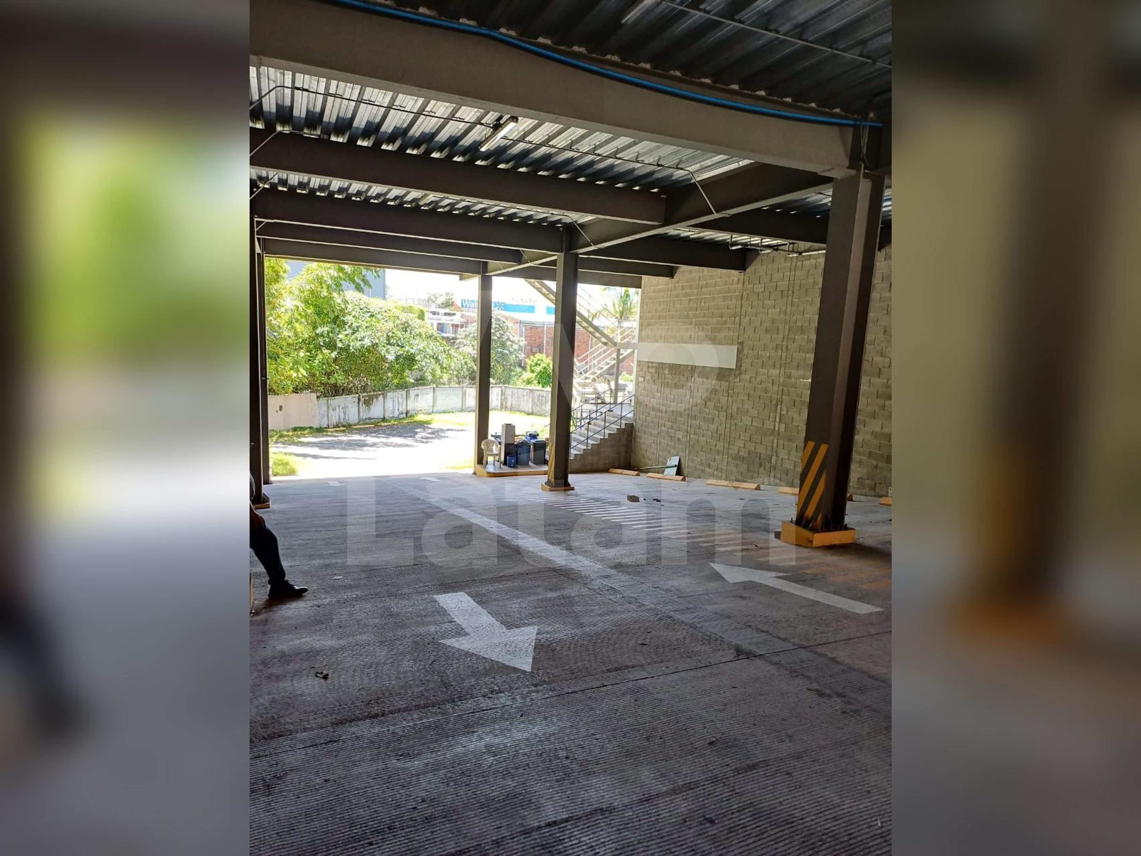 Edificio commercial en alquiler en Colonia La Mascota