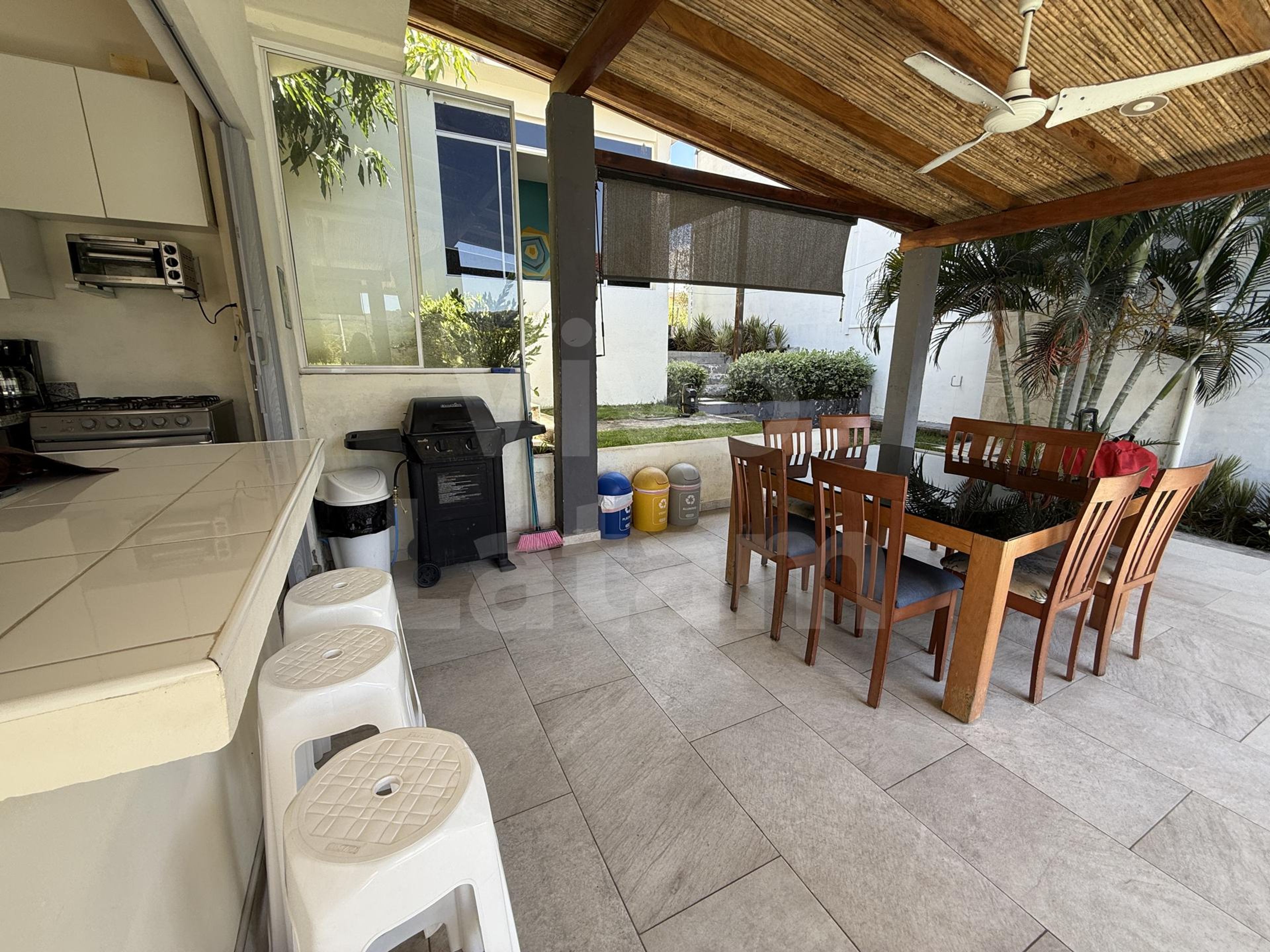 Beach home for sale in Atami