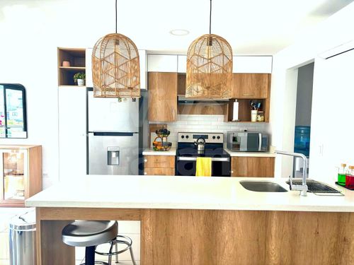 Apartamento en venta en LIFE Santa Elena