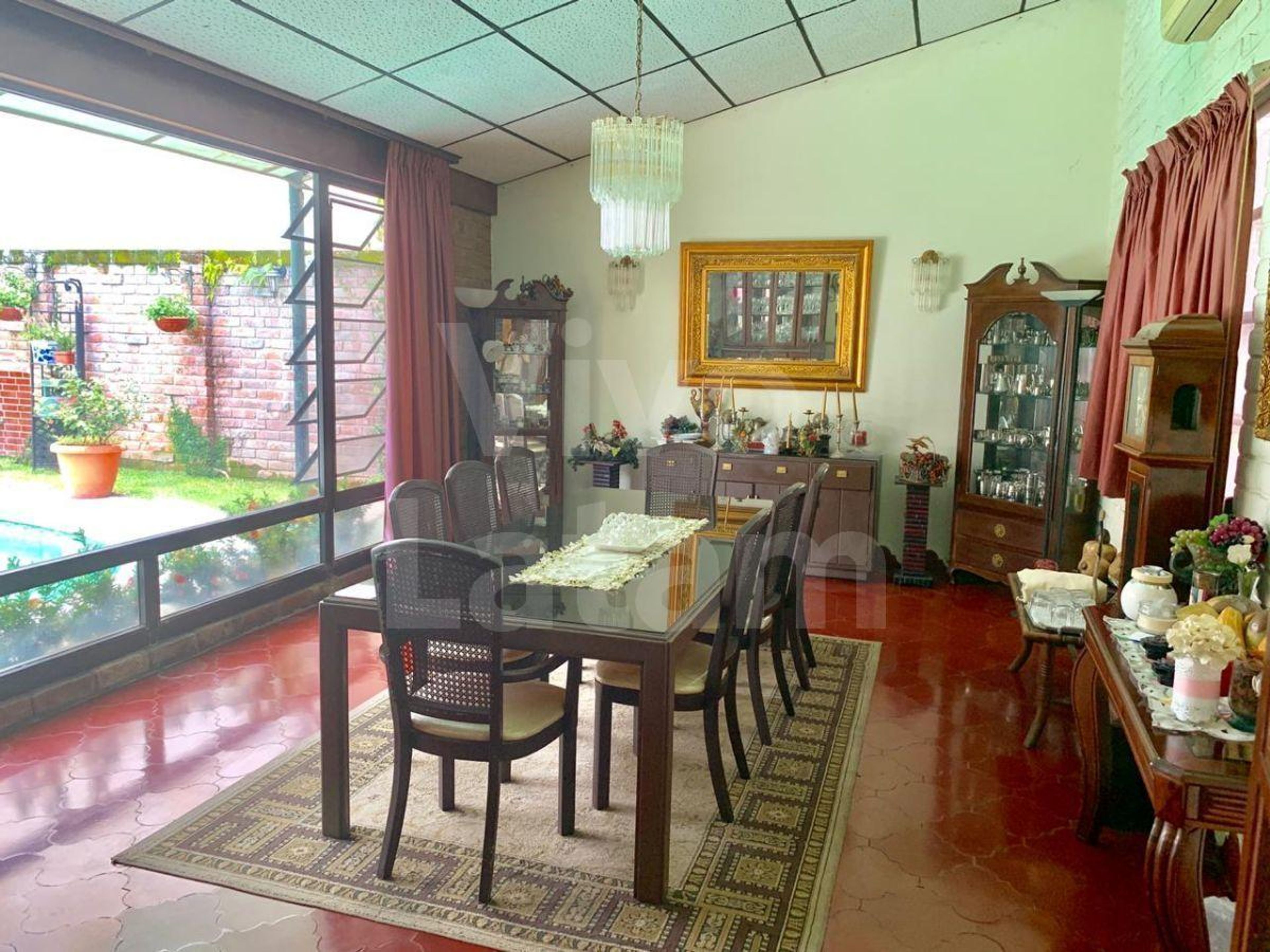 Casa familiar en alquiler en Colonia Maquilishuat