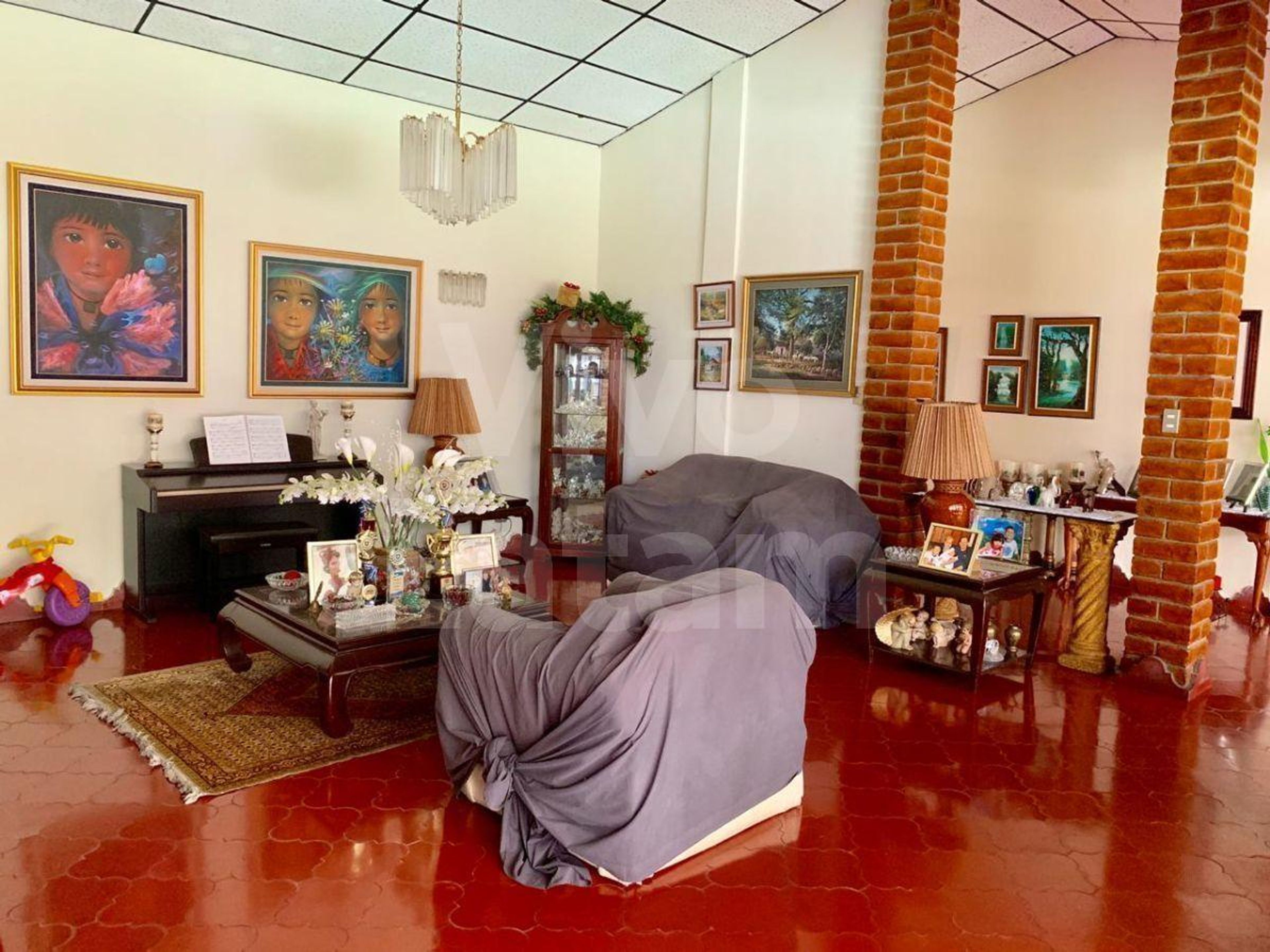 Casa familiar en alquiler en Colonia Maquilishuat