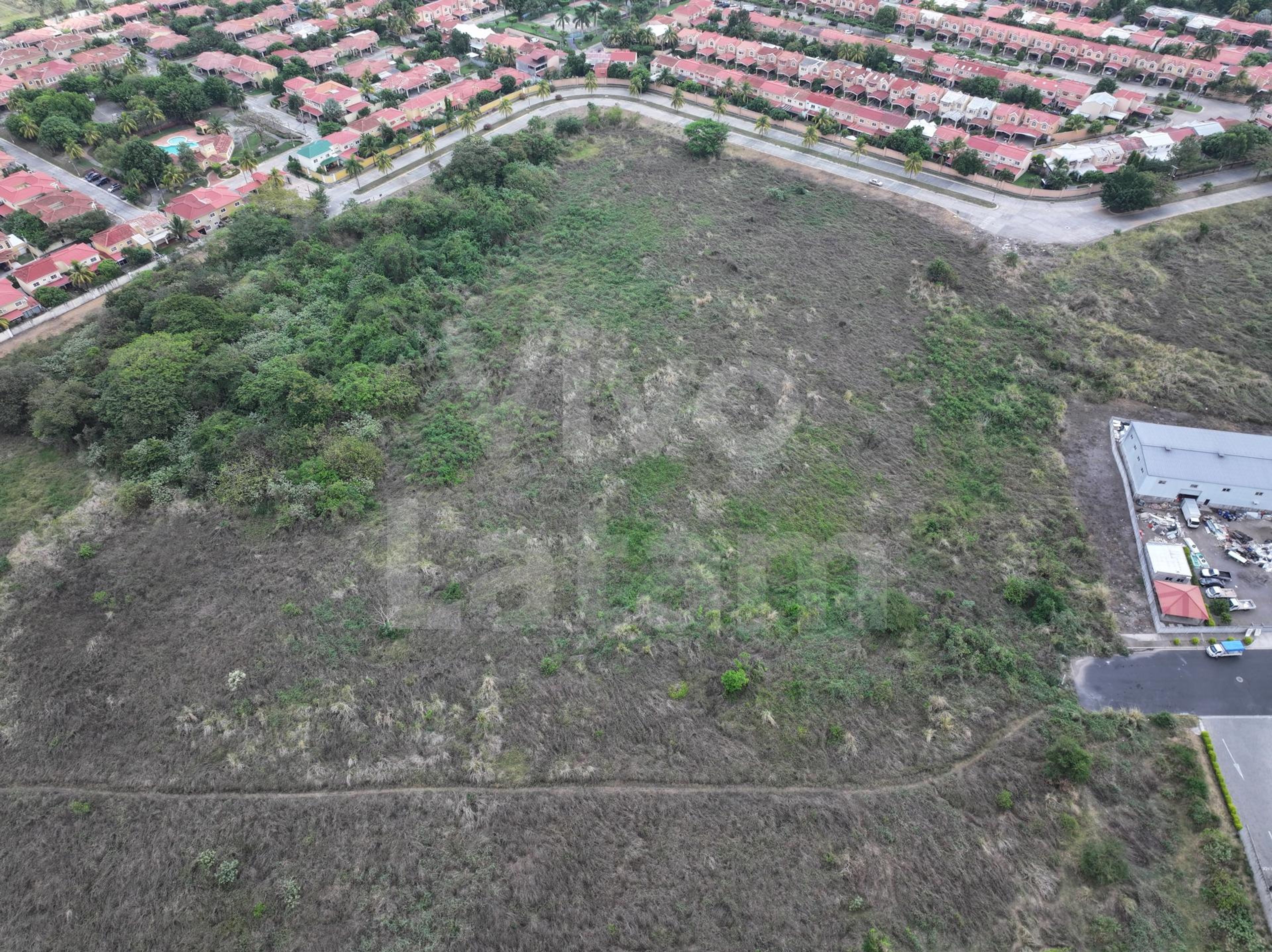 Industrial land for sale in Industrial Intercomplex Park