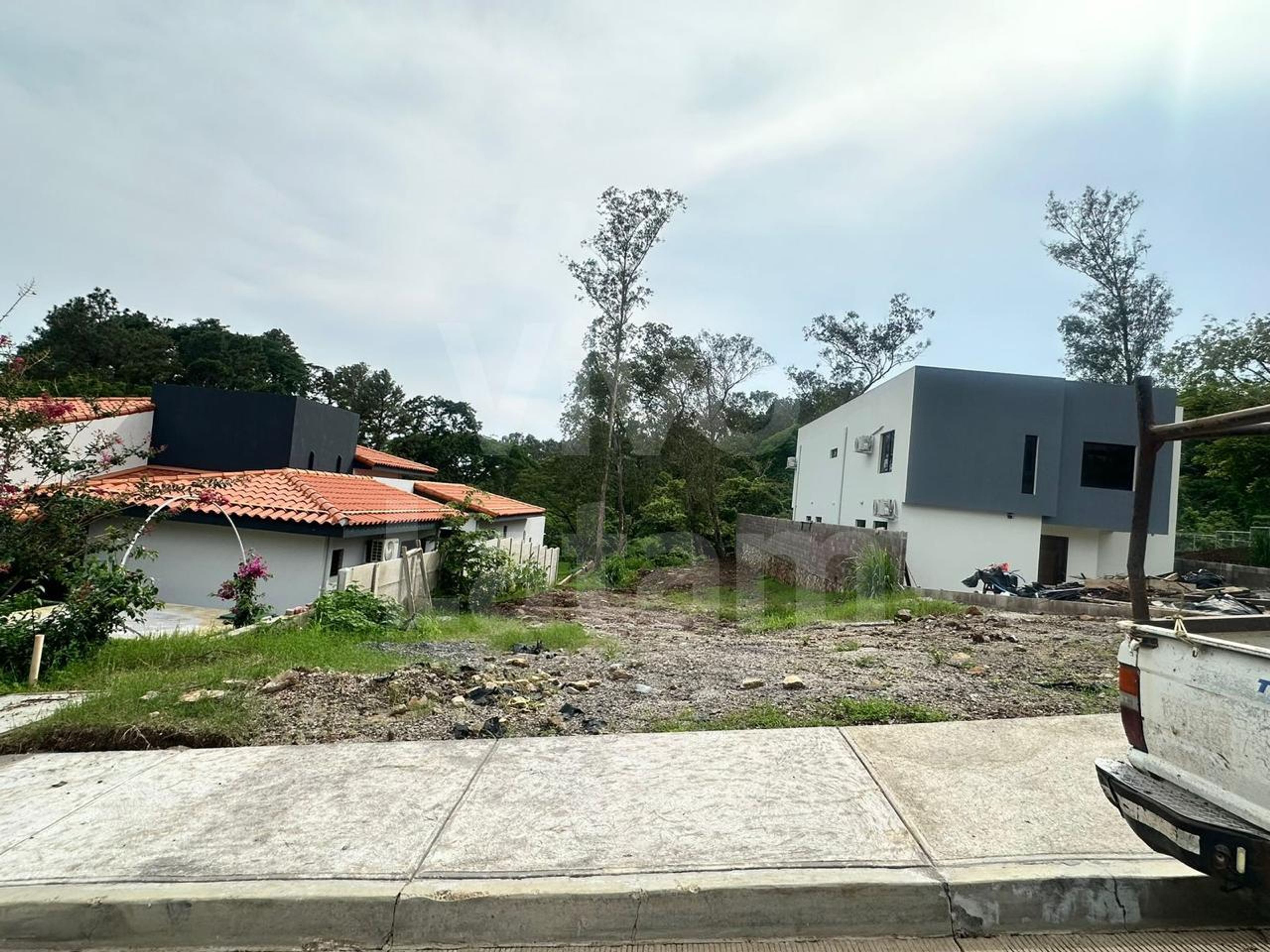 Lot for sale in Zaragoza