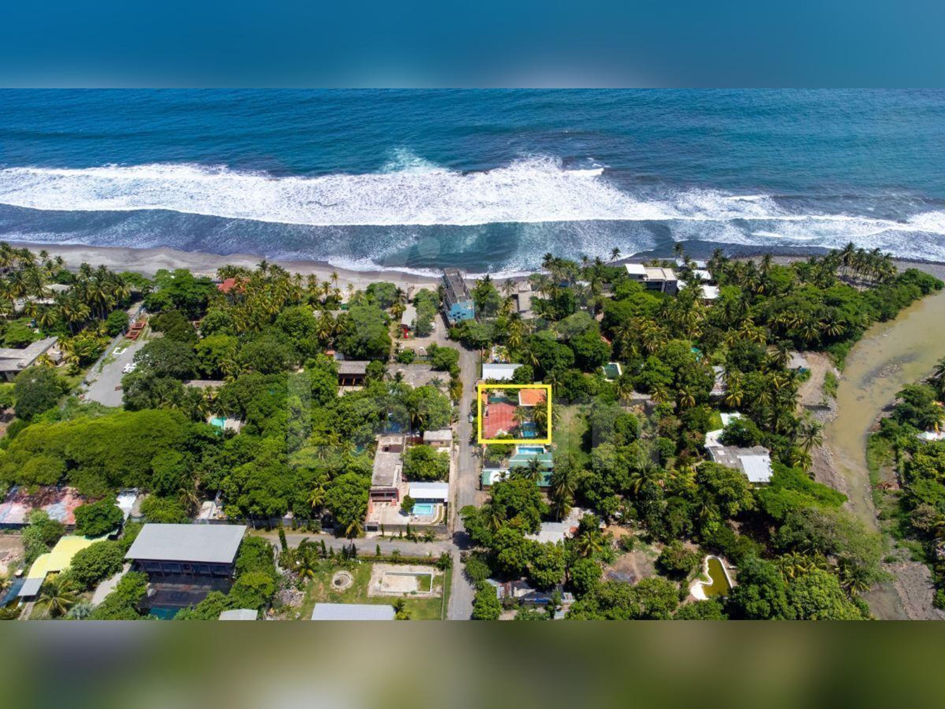 Casa de playa en venta en La Libertad