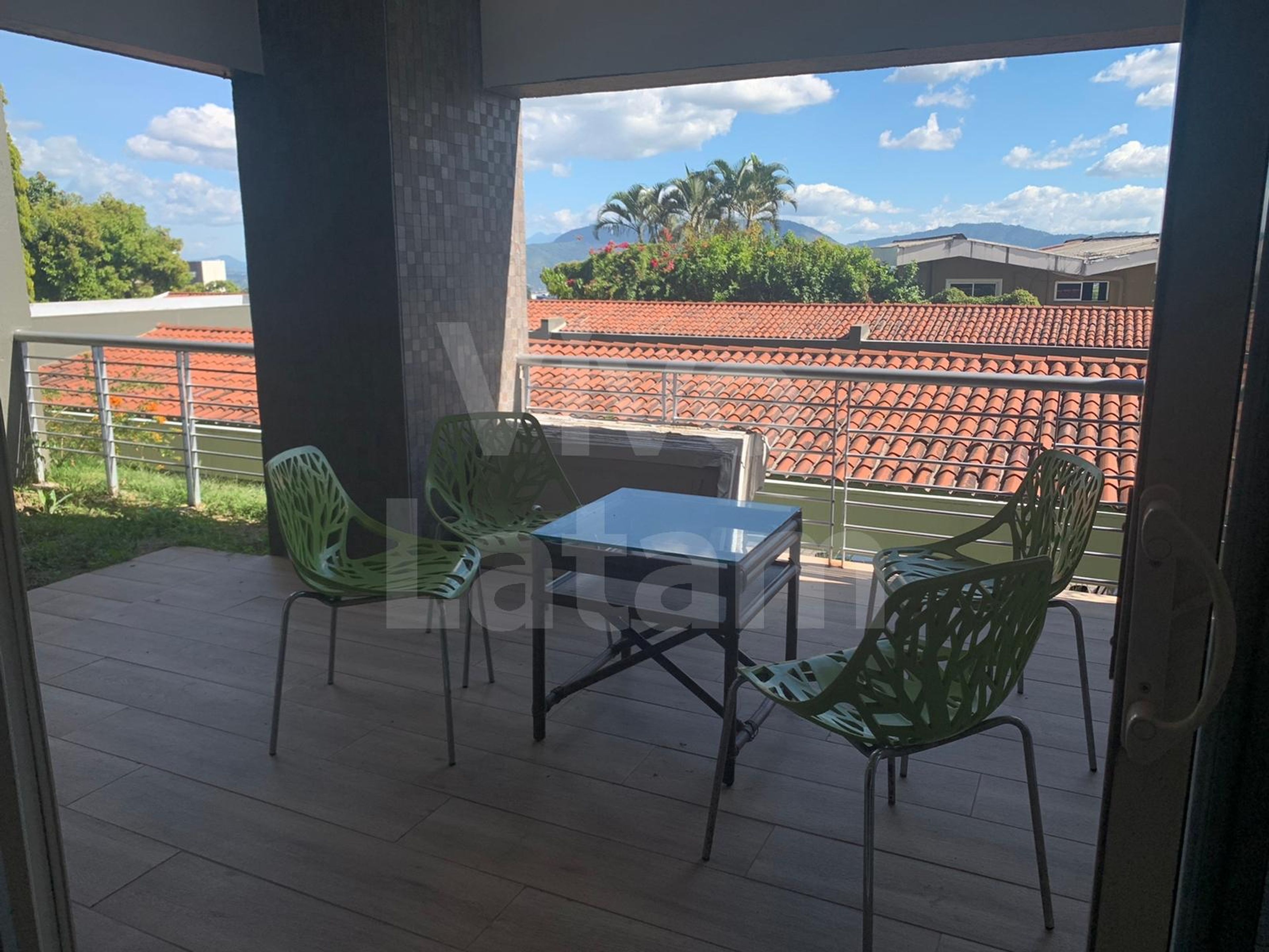 Apartamento en alquiler en Colonia Escalón