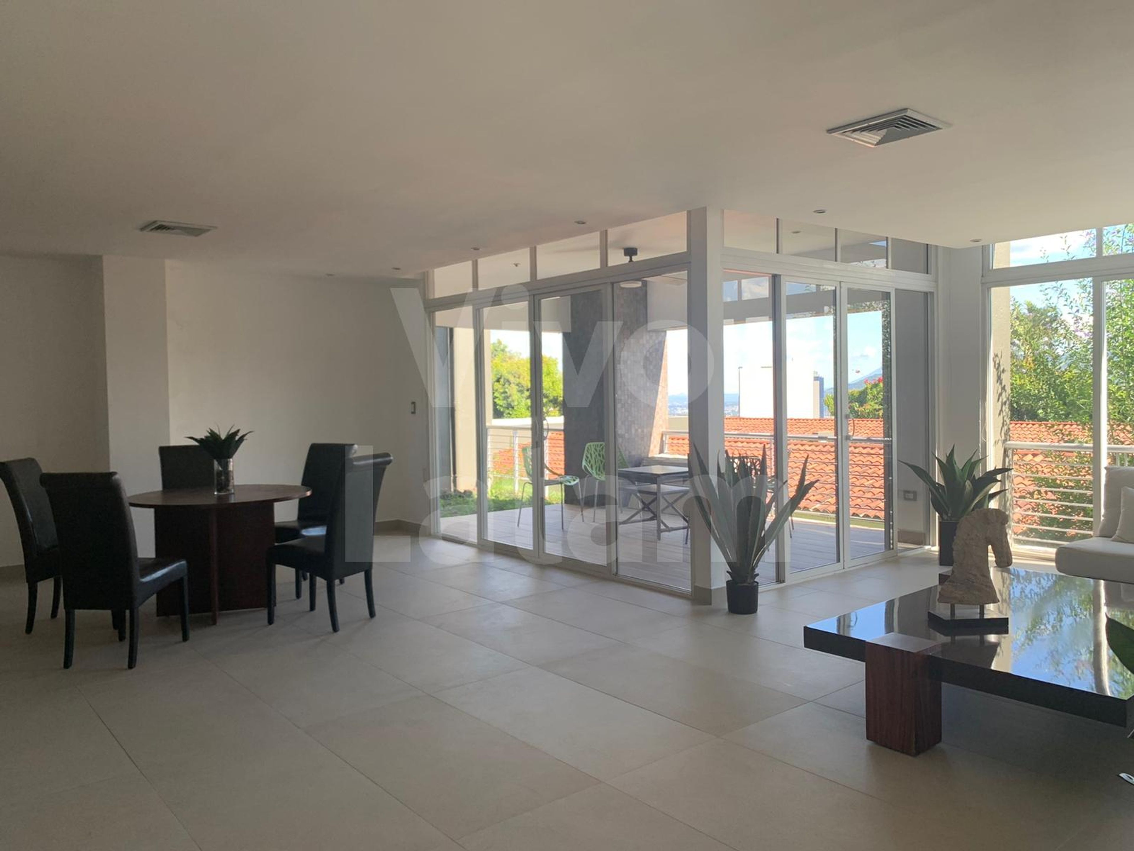 Apartamento en alquiler en Colonia Escalón