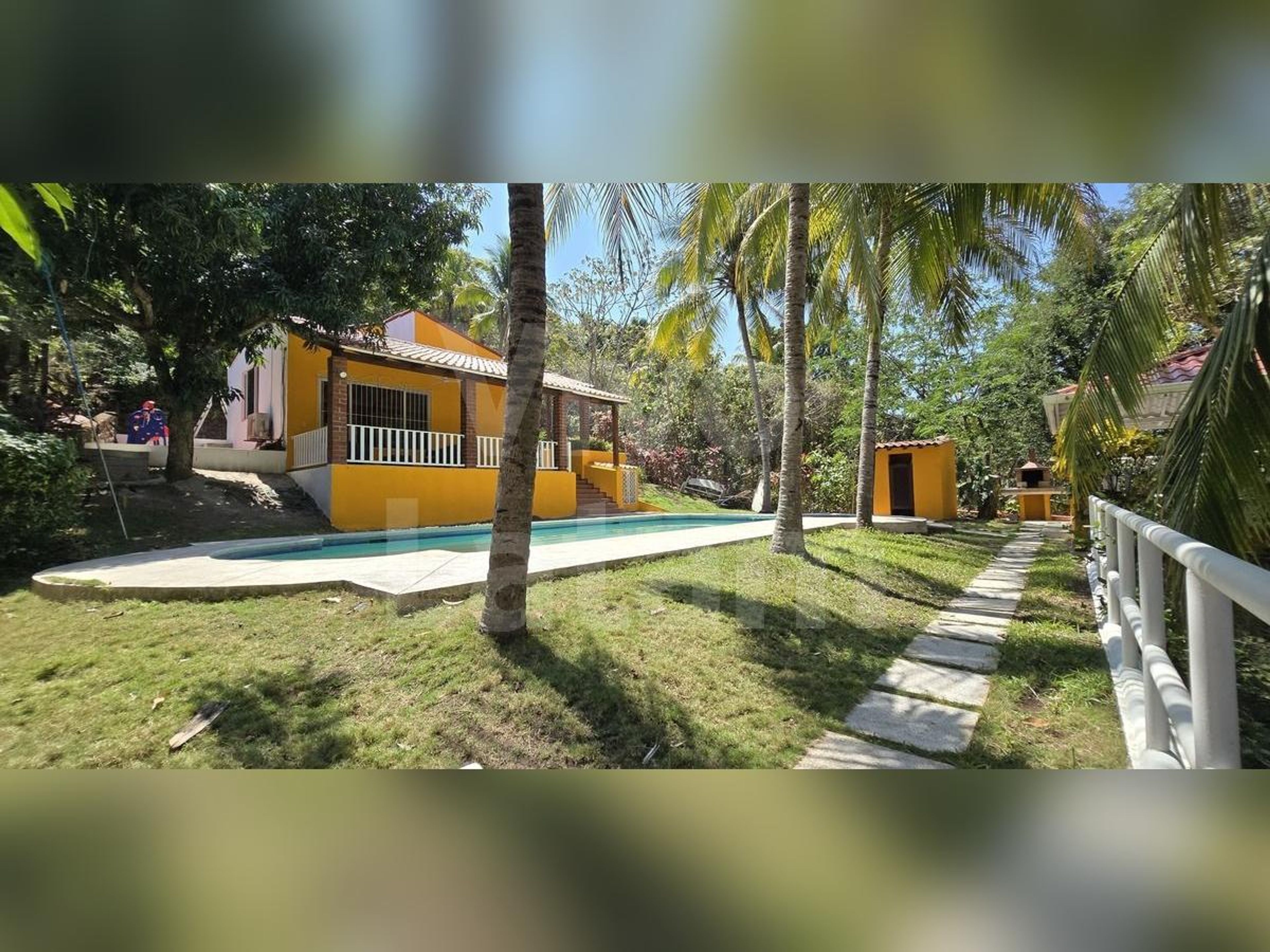 Beach home for sale in Atami