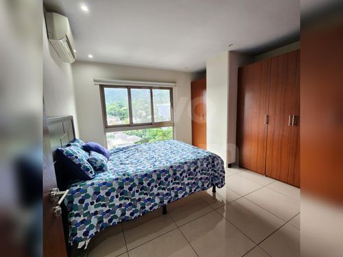 Apartamento en alquiler en Colonia Escalón