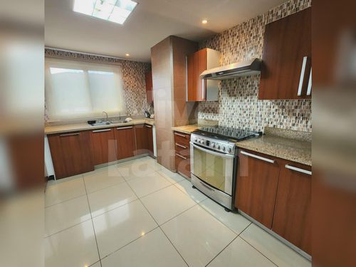Apartamento en alquiler en Colonia Escalón