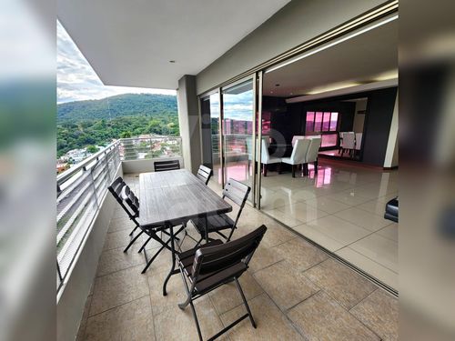 Apartamento en alquiler en Colonia Escalón