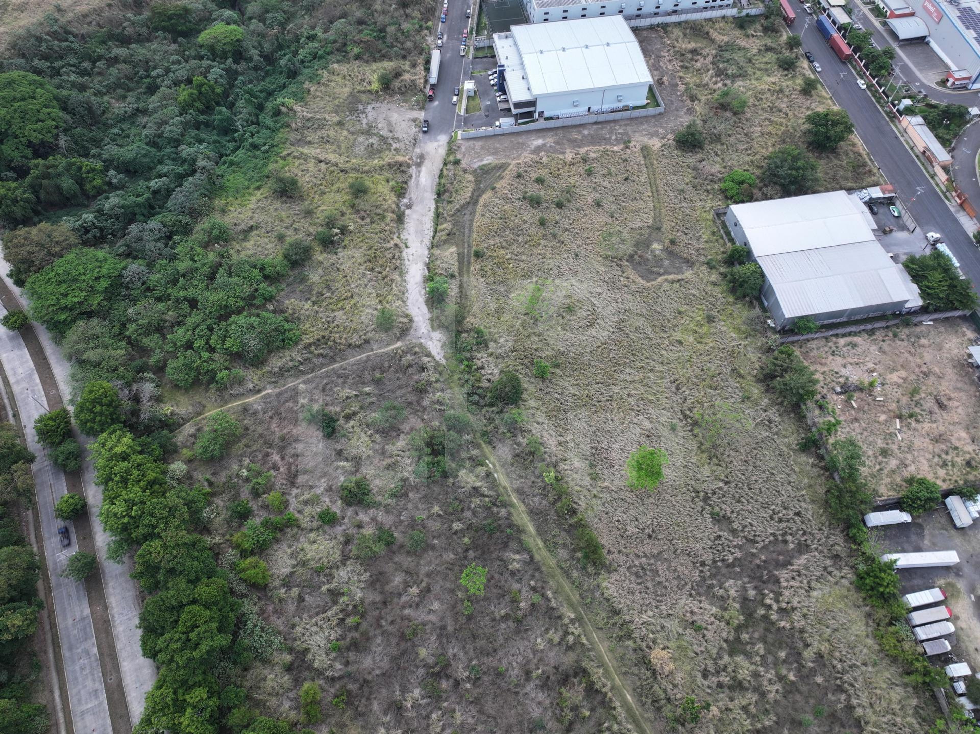 Industrial land for sale in Industrial Intercomplex Park