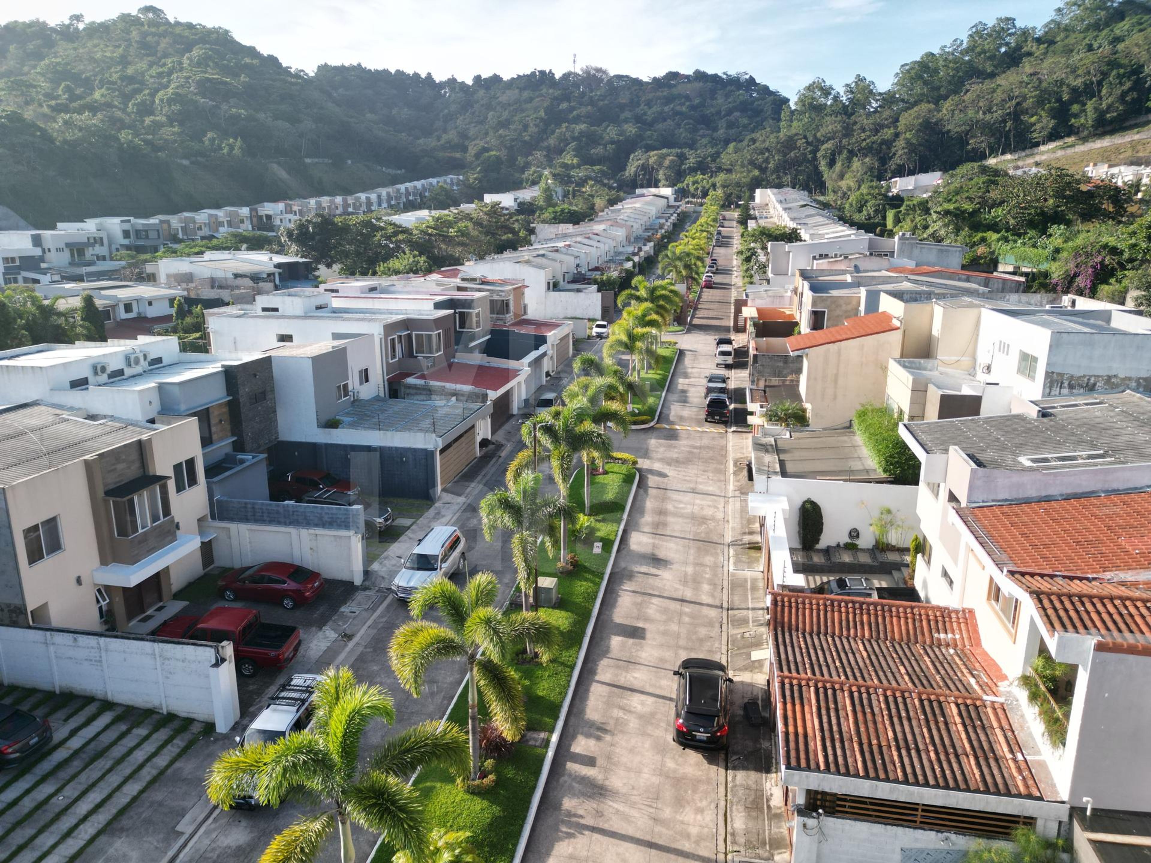 Residential lot for sale in Condado Santa Elena