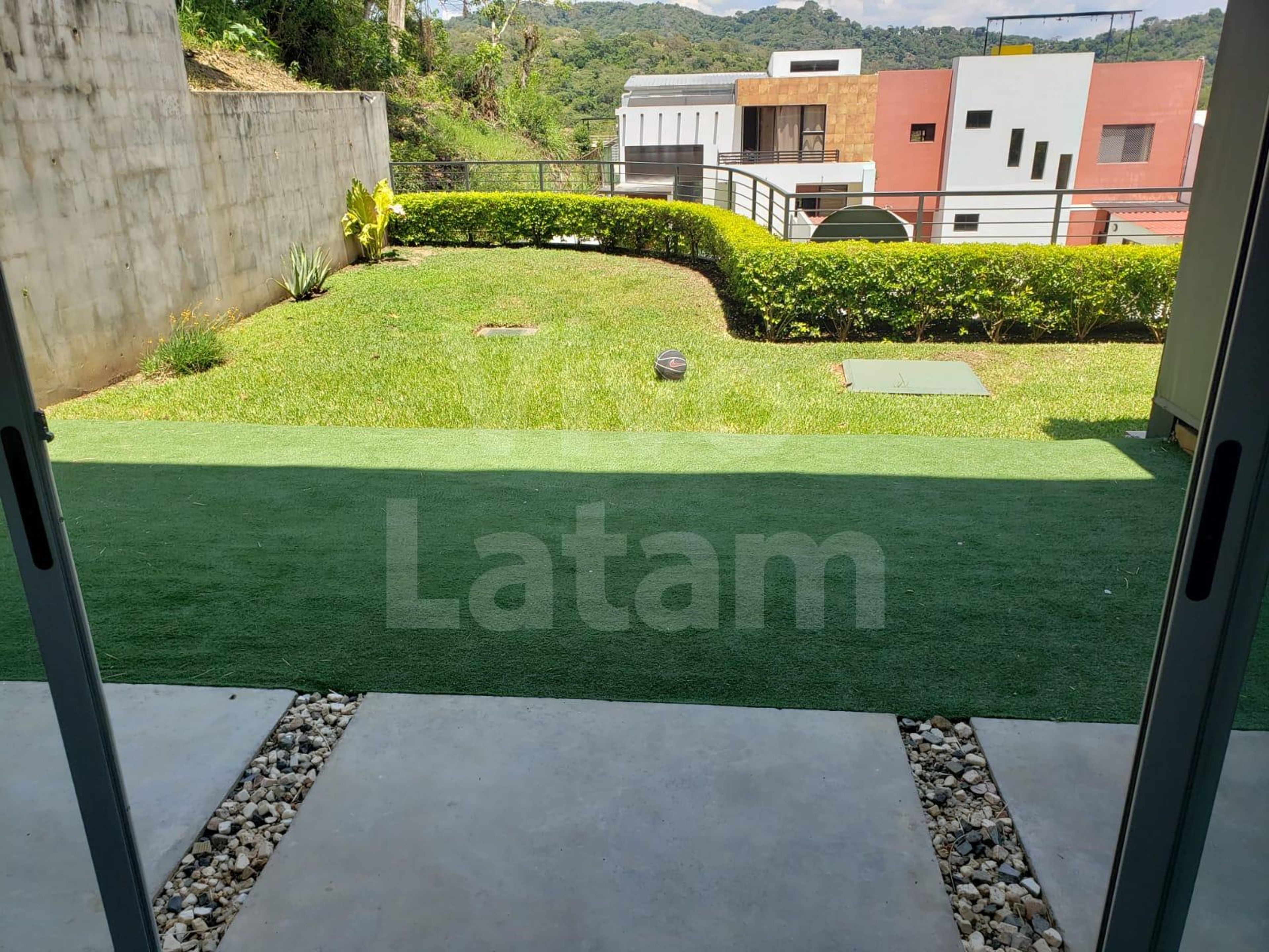 Casa en alquiler en Residencial La Florida