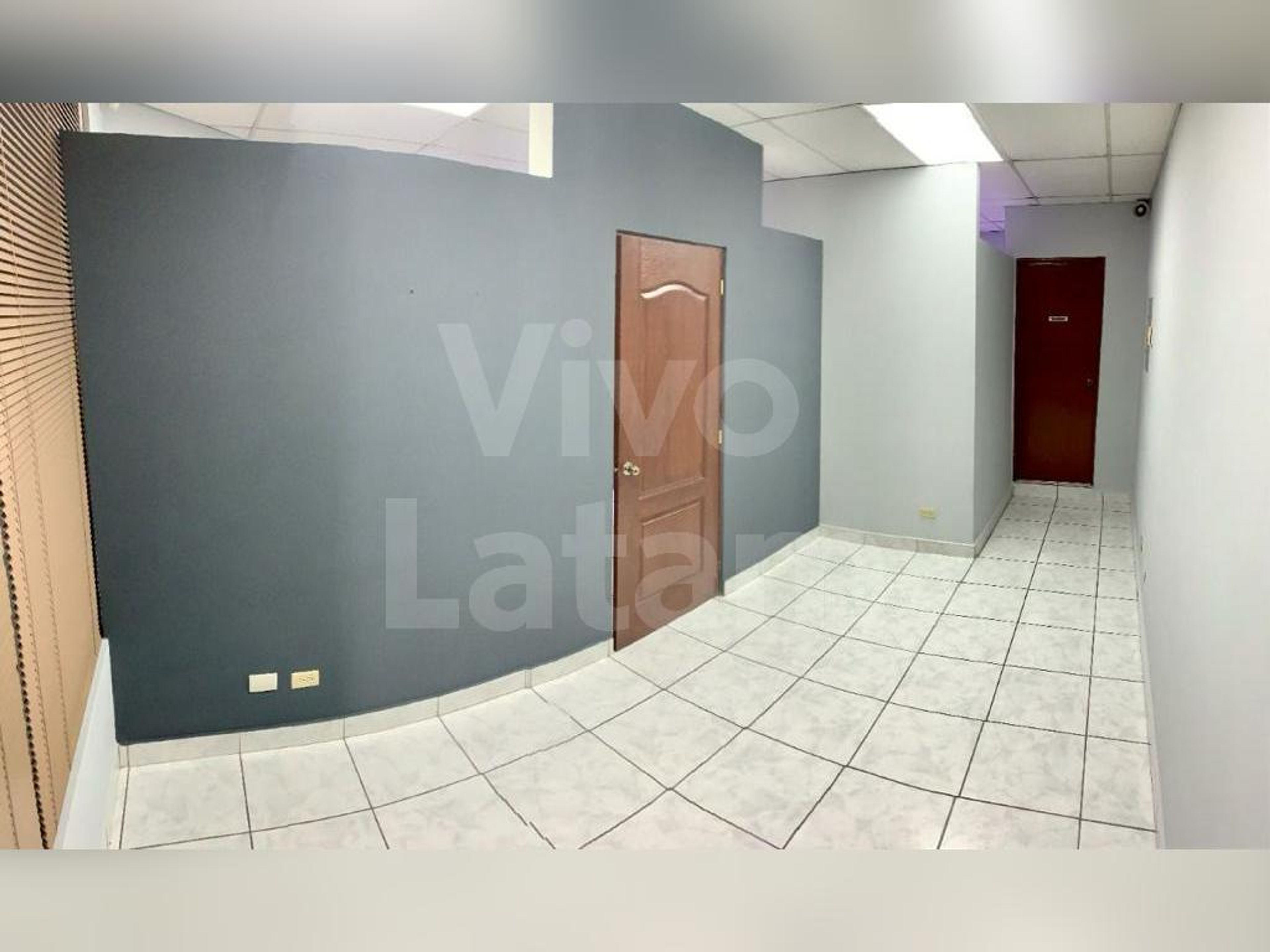 Retail property for rent in Santa Elena