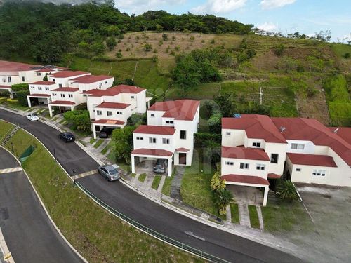 Casa familiar en venta en Garden Hills