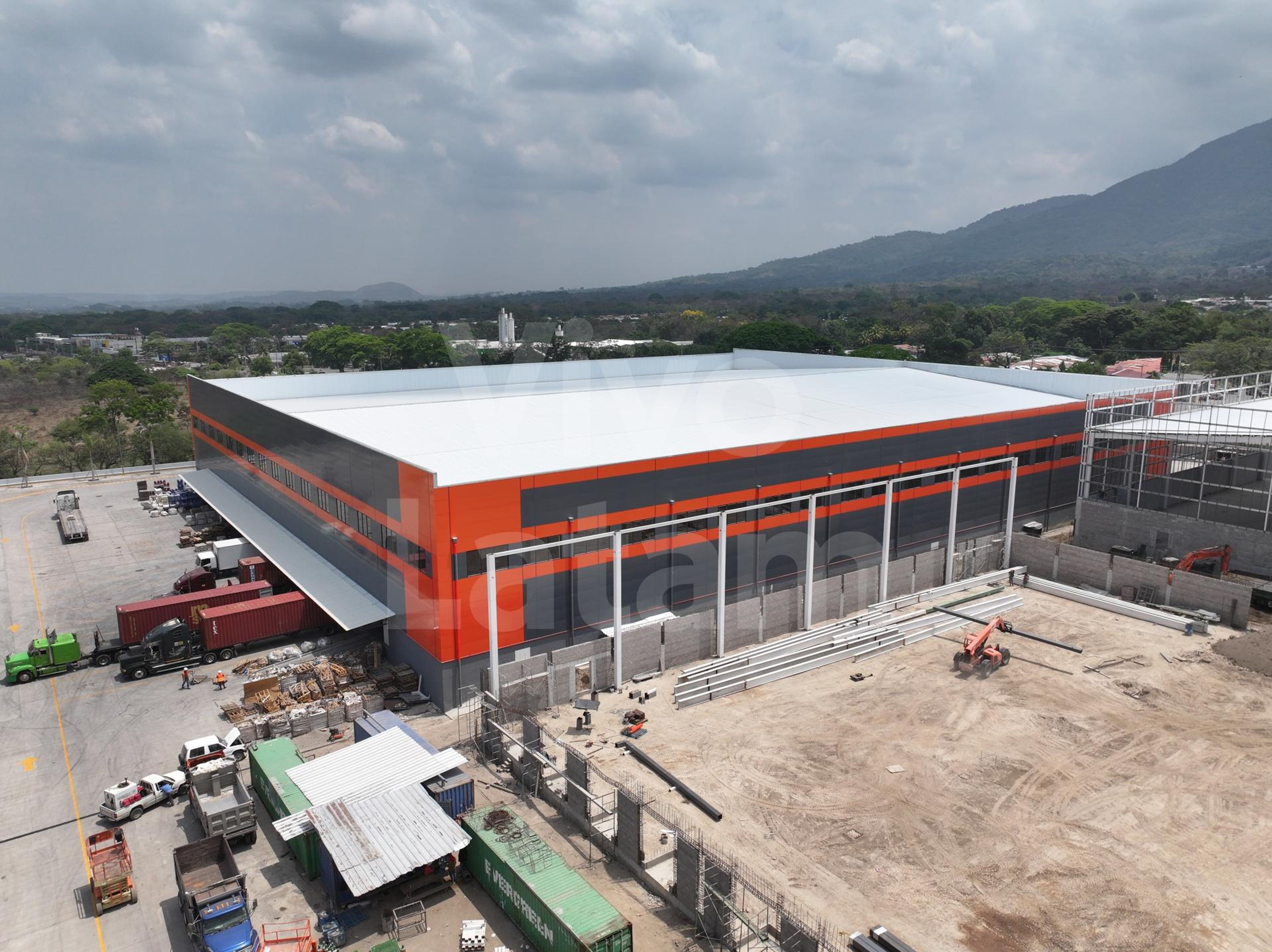 Warehouse for rent in Colón