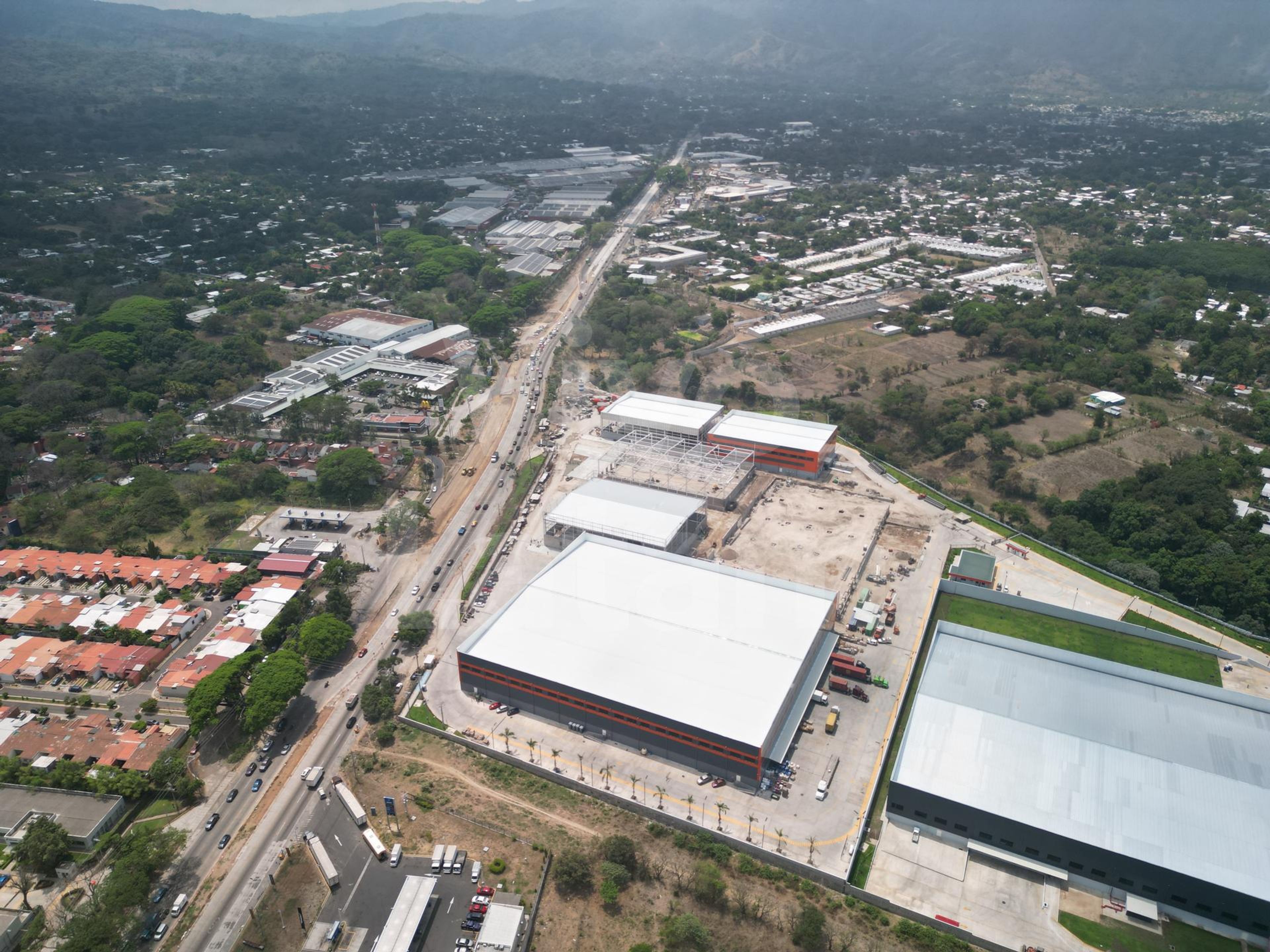 Warehouse for rent in Colón