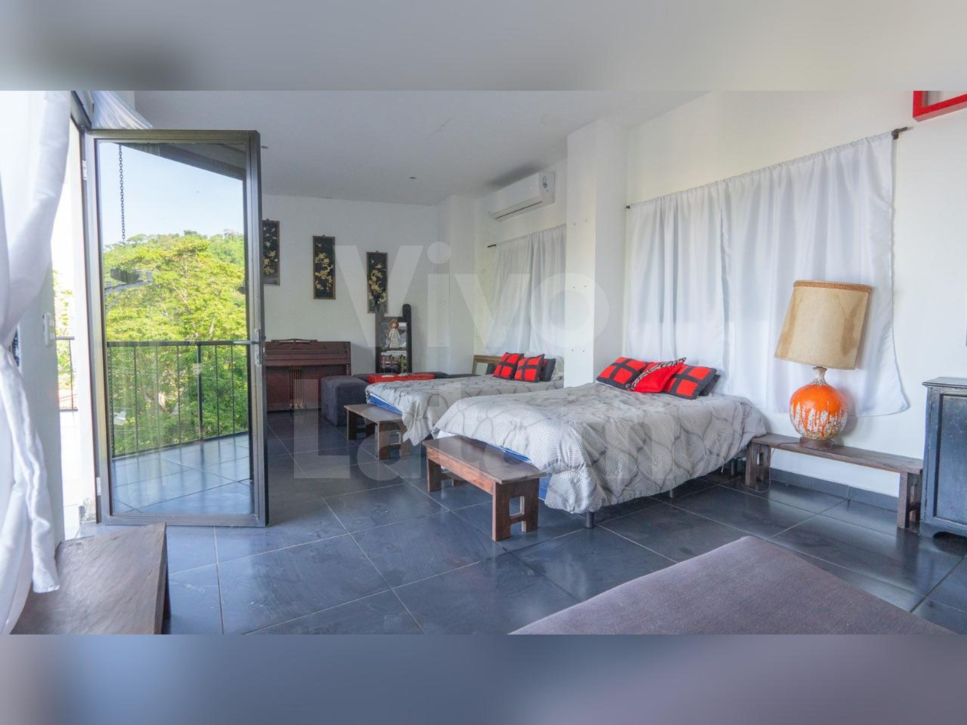 Beach home for sale in Tamanique