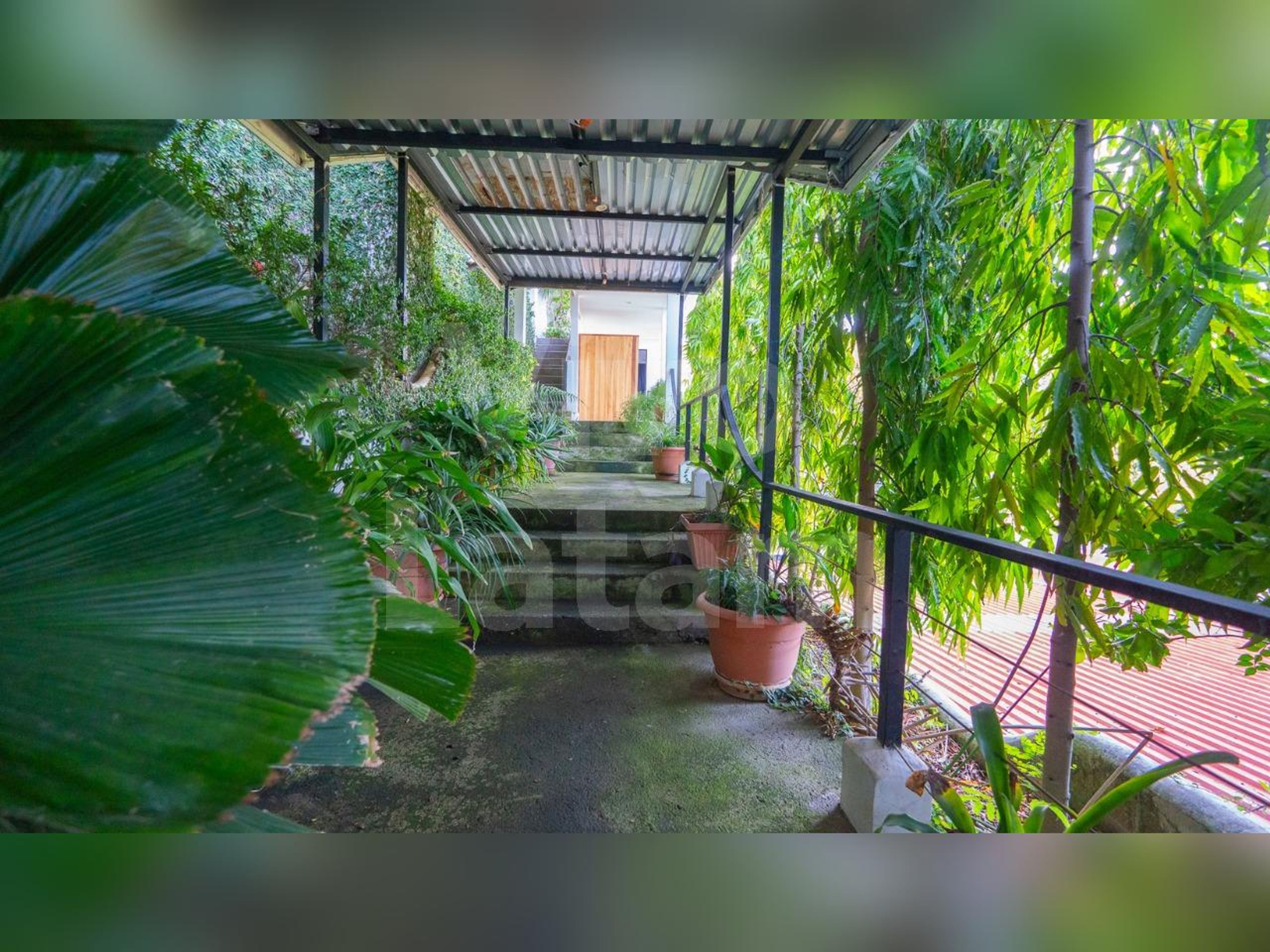 Beach home for sale in Tamanique