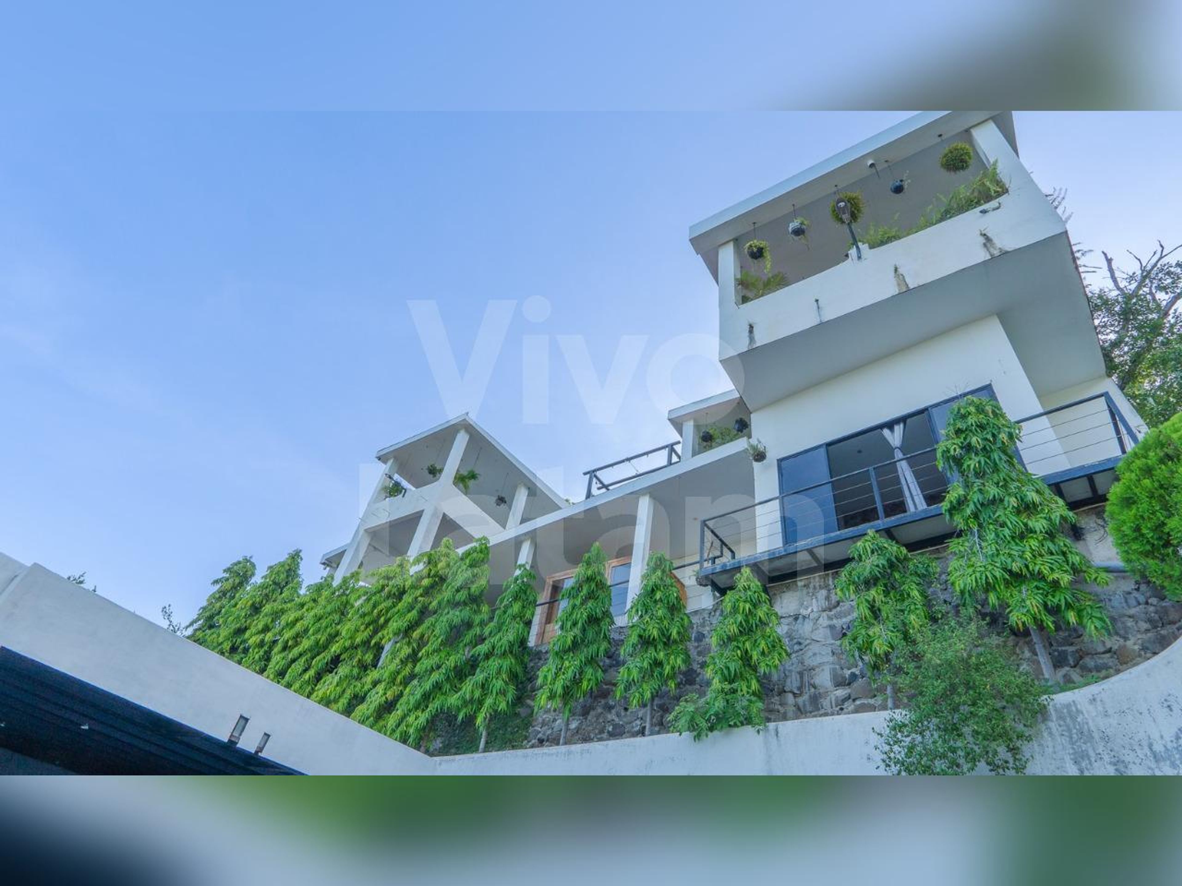 Beach home for sale in Tamanique