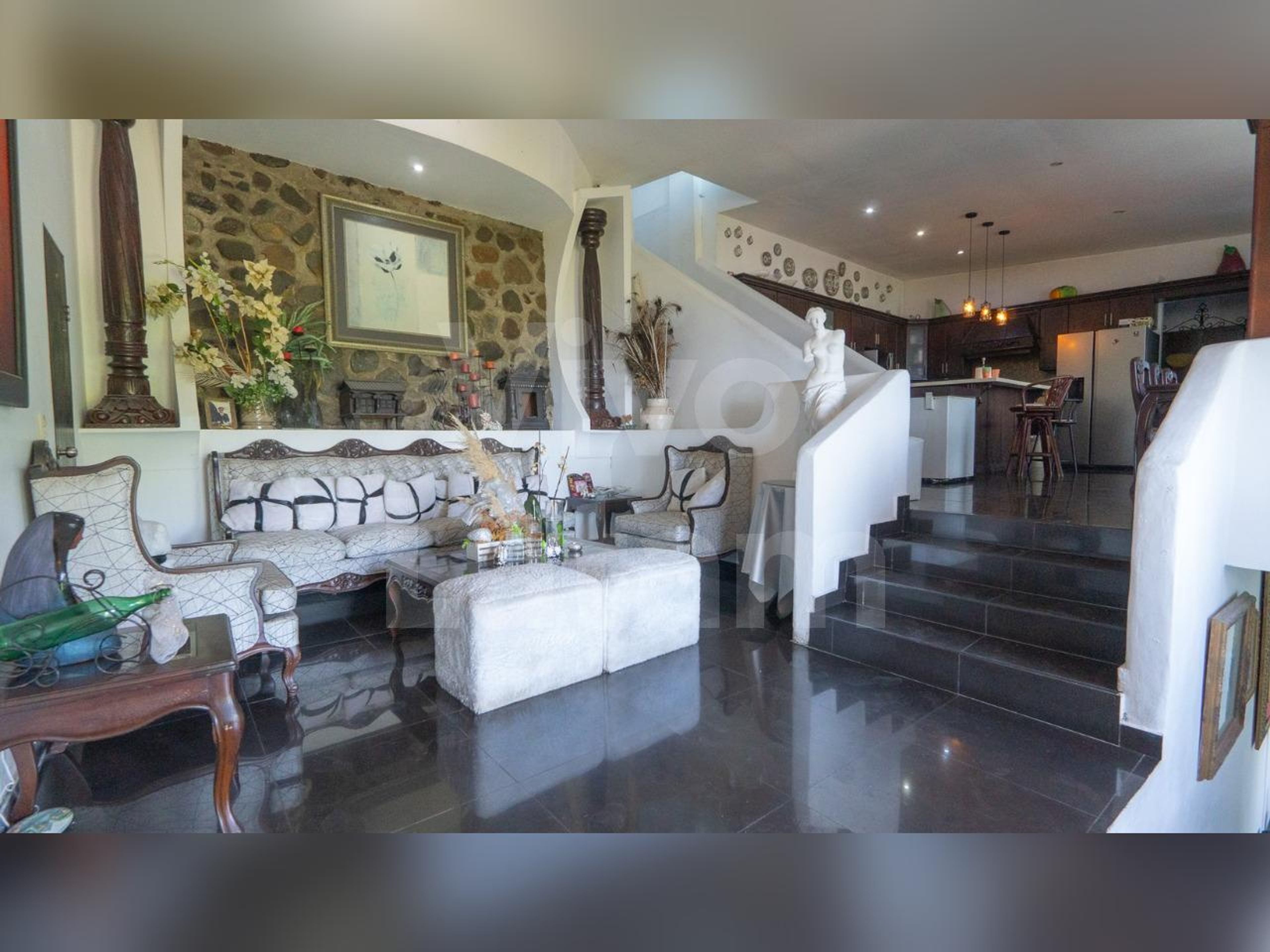 Beach home for sale in Tamanique