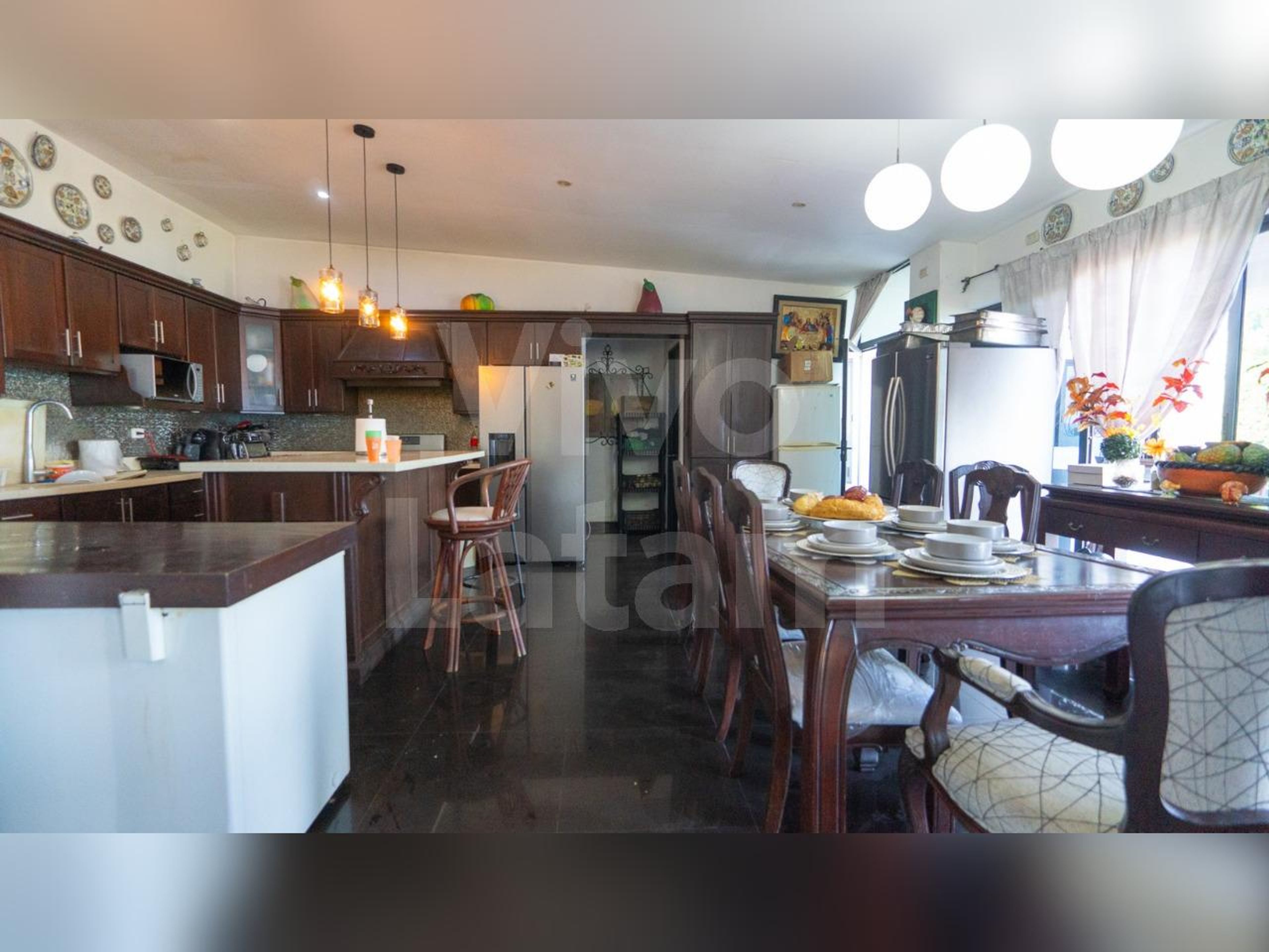 Beach home for sale in Tamanique