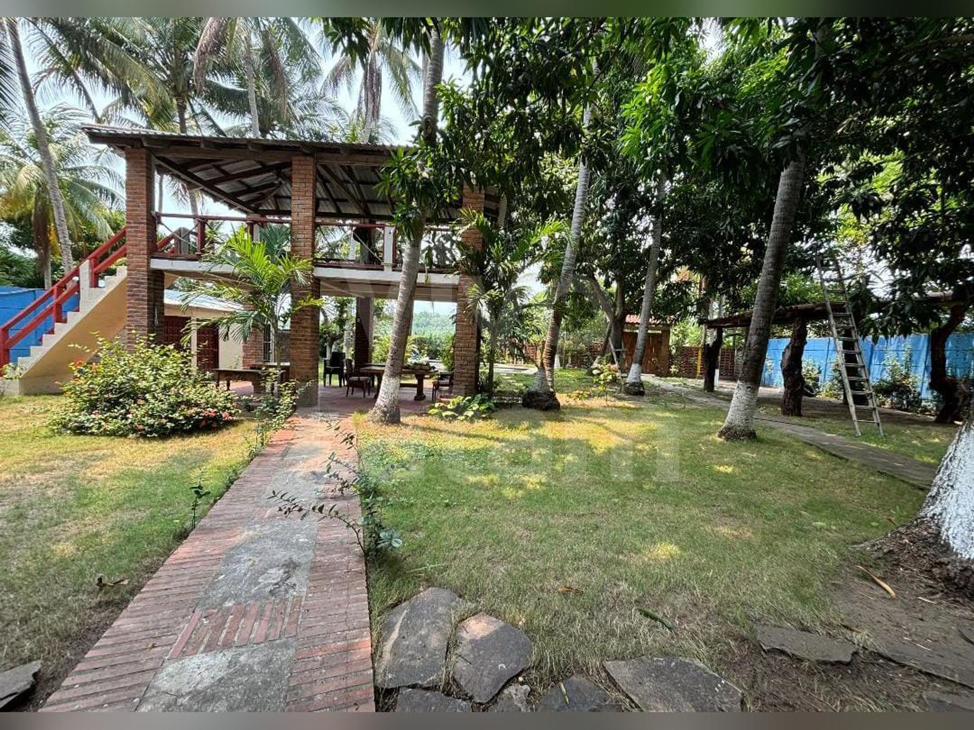 Beach home for sale in Jujutla
