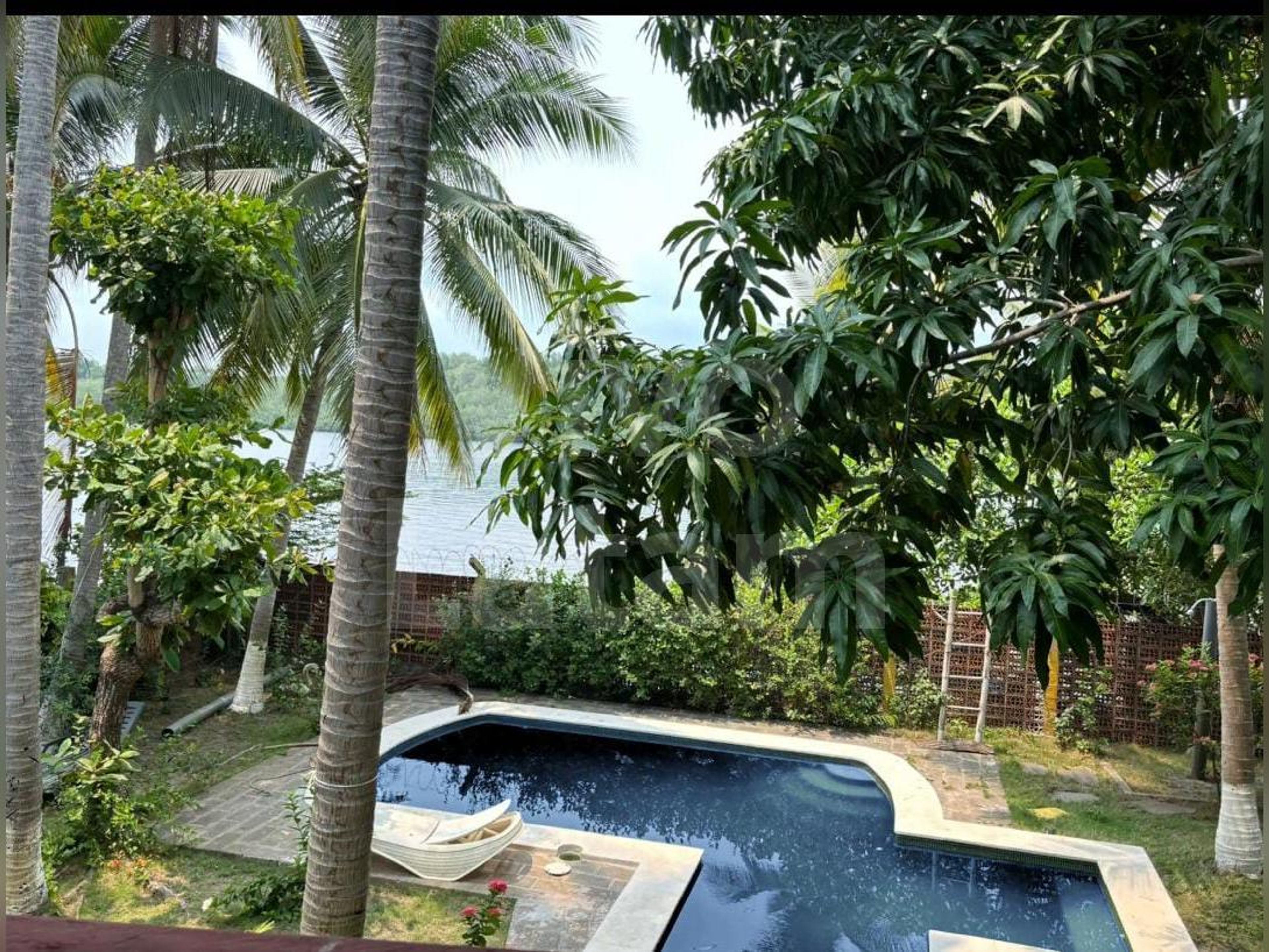 Beach home for sale in Jujutla