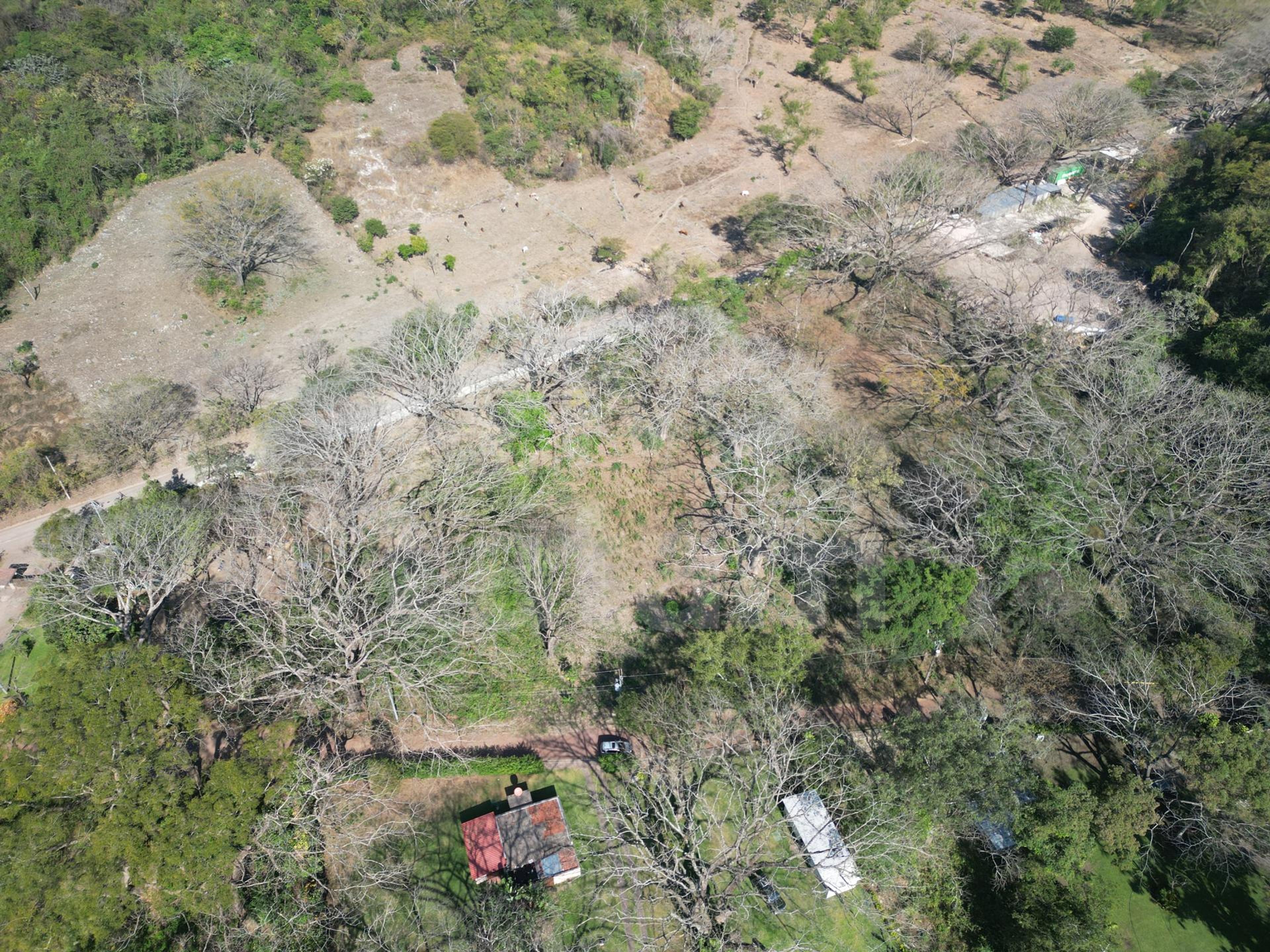 Lot for sale in Lake Coatepeque