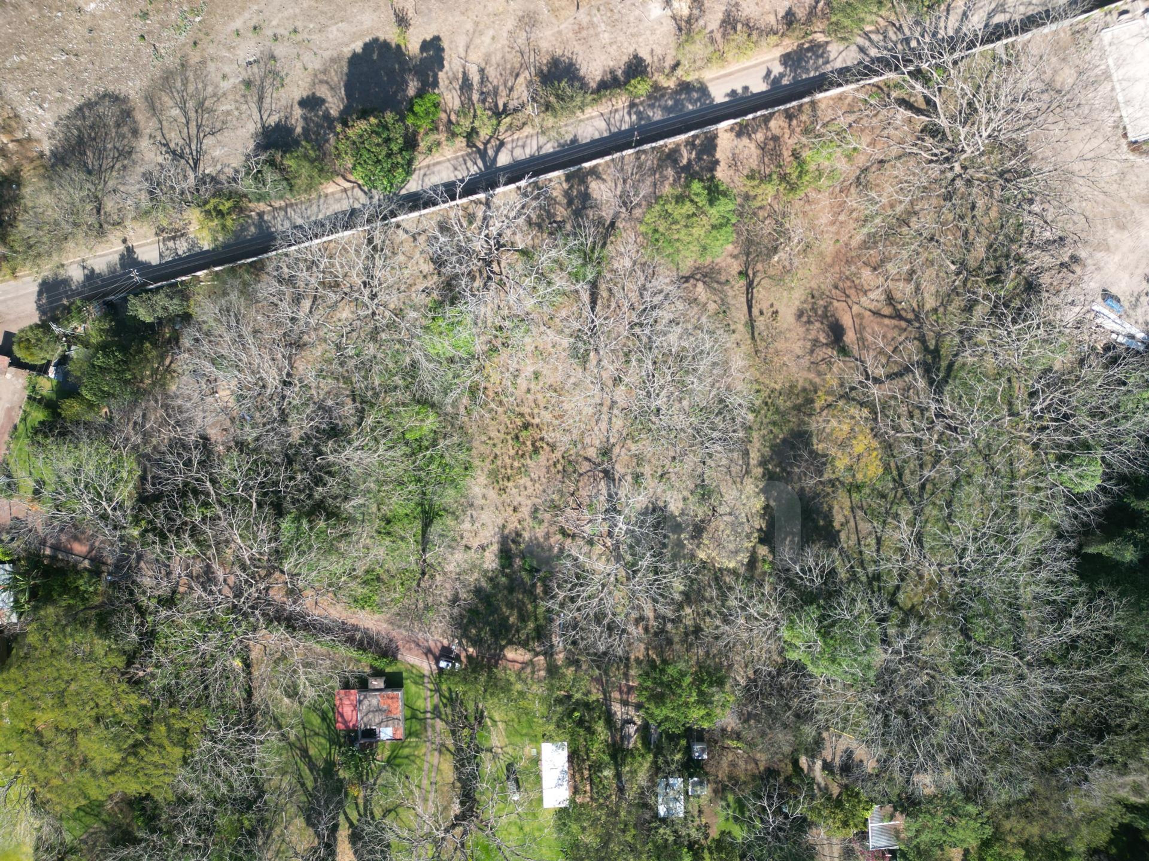 Lot for sale in Lake Coatepeque