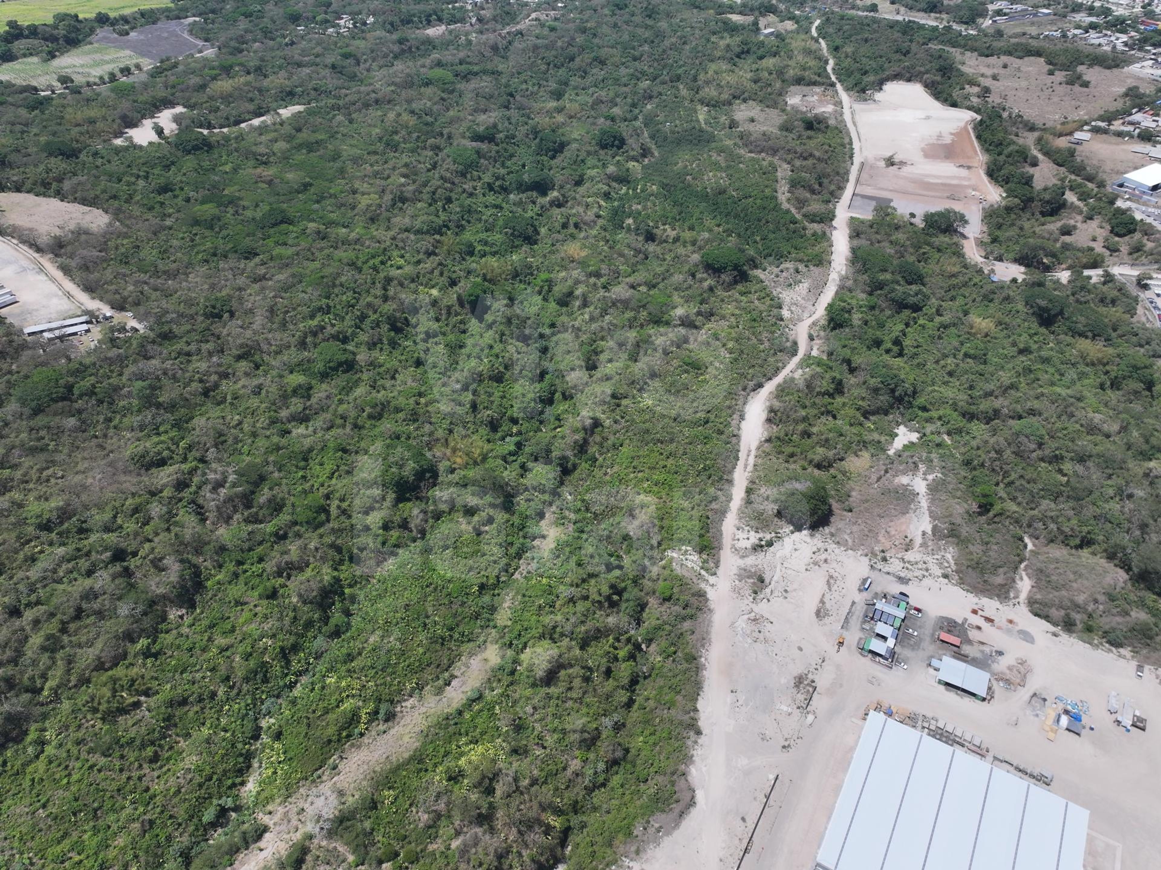 Industrial land for sale in Parque Industrial Apachulco