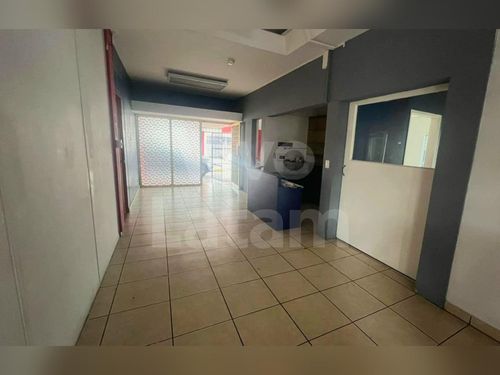 Oficina en alquiler en Colonia Escalón